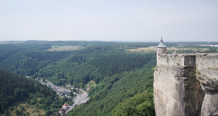 Největší skalní pevnost v Evropě. Saský předobraz Hlásky v Helmově žlebu?